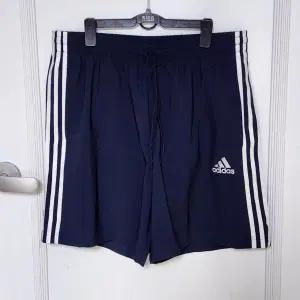 새상품 아디다스 반바지 수영복 운동복 2xl 3xl 네이비 삼선