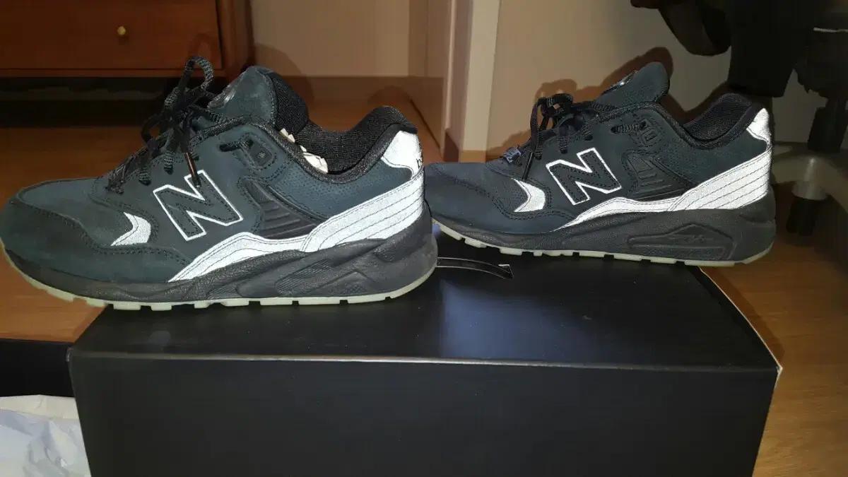 [225] MRT580NE 뉴발란스X뉴에라 신발,스냅백