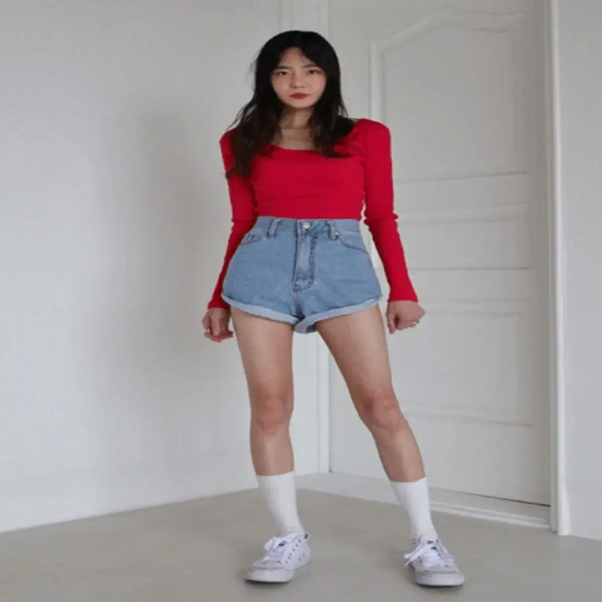 블랙업 골지 크롭티 (새상품)