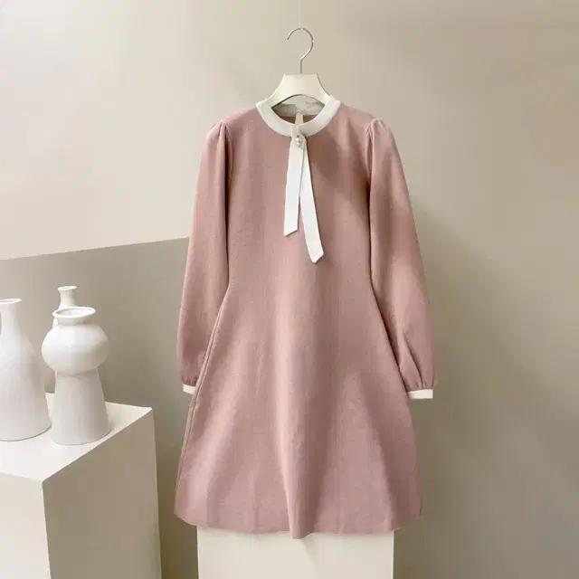 넥포인트 슬림핏 니트 미니원피스 (T3459)