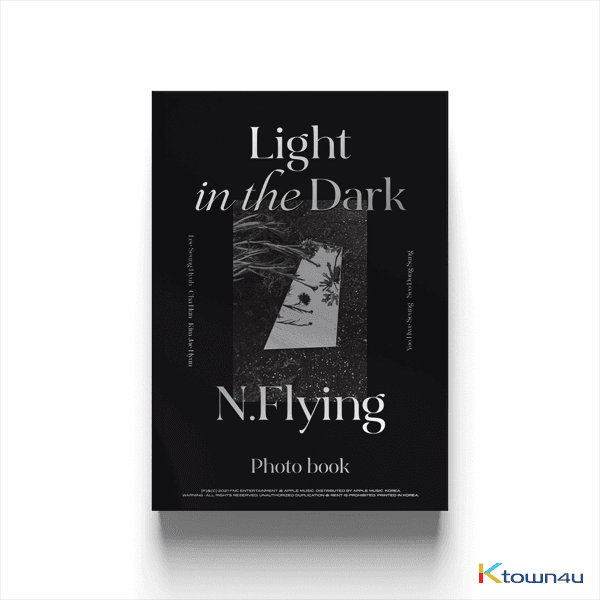 [포토북] 엔플라잉 (N.Flying) - 1st Photo Book [Light in the Dark]