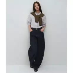 무신사 스탠다드 우먼즈 에센셜 커브드 데님 팬츠 딥 인디고