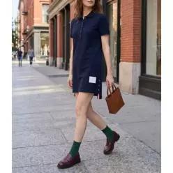 THOM BROWNE 26 클래식 피케 스트라이프 폴로 드레스 FJD027A 00050 415 4216509
