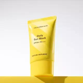 사계절 톤업 1+1 네이처리퍼블릭 캘리포니아 알로에 데일리 선블럭 57ml (SPF50+ PA++++) 1030407