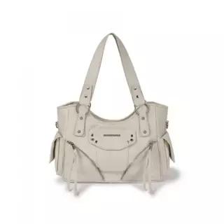 이우가마카라스 IUGAMAKARAS Studded Leather Shoulder Bag Cream