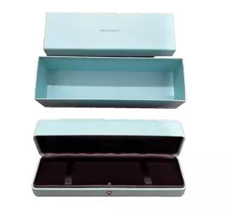 미국 티파니 앤 코 가죽 새틴 8.5인치 x 2.5인치 x 2인치 보석 프레젠테이션 케이스 및 박스 158006425063