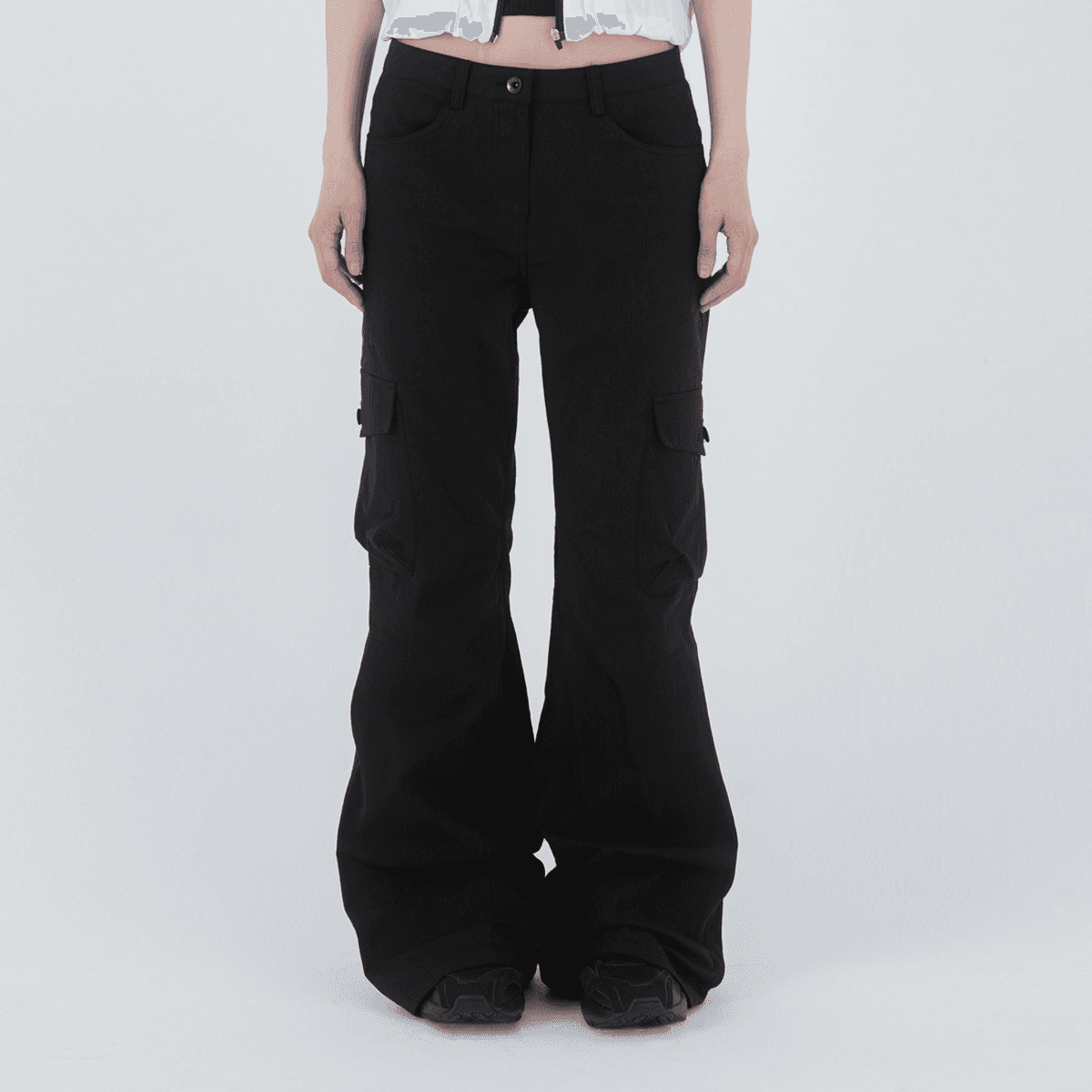 Pocket cargo bootscut pants BLACK