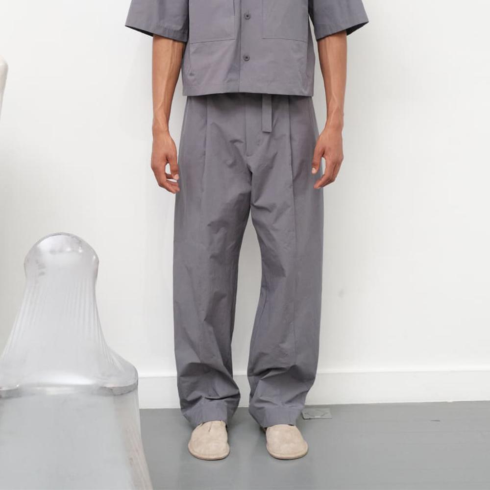 BELTED TUCK BANDING PANTS (2COLORS)