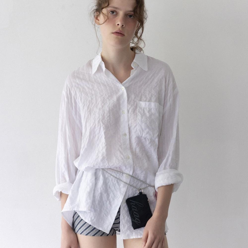 a vintage over shirt (white)