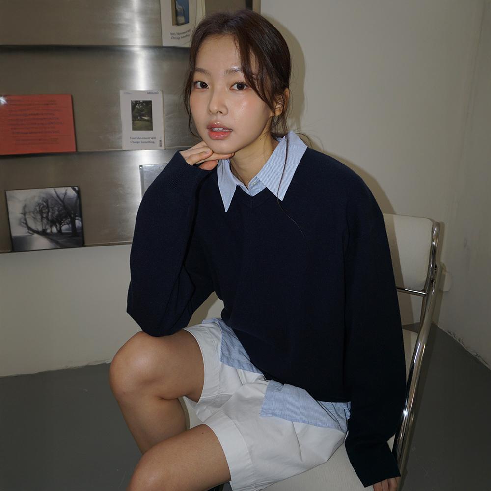 (woman) 에센셜 무드 브이넥 니트_Navy