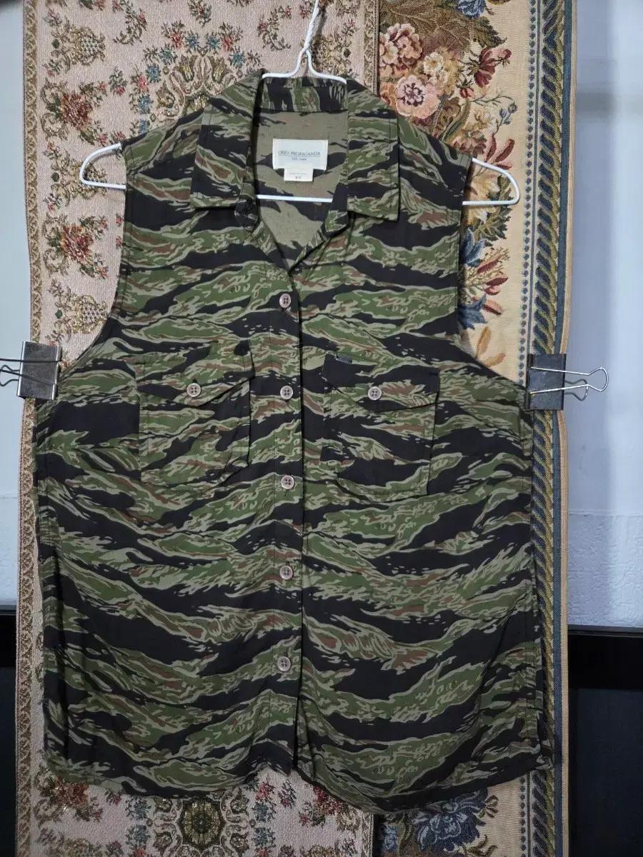 XS 오베이 카모 민소매 셔츠