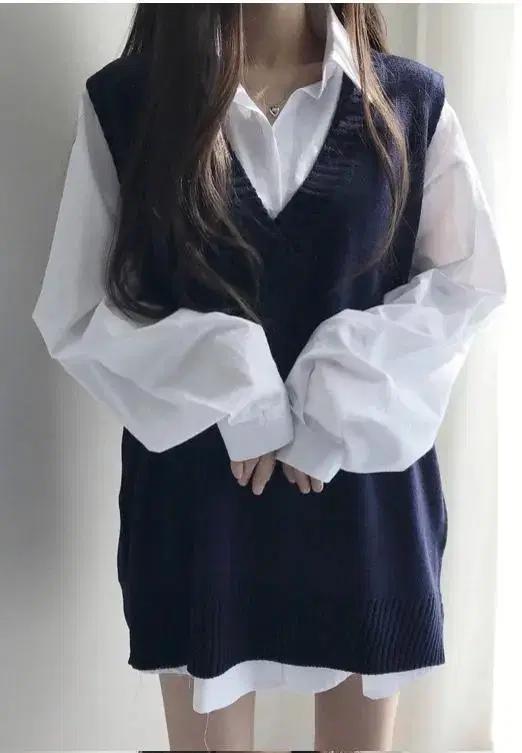 네이비조끼남색브이넥옷정리처분재고쇼핑몰여자여성데일리직장출근룩원피스와이드오핏