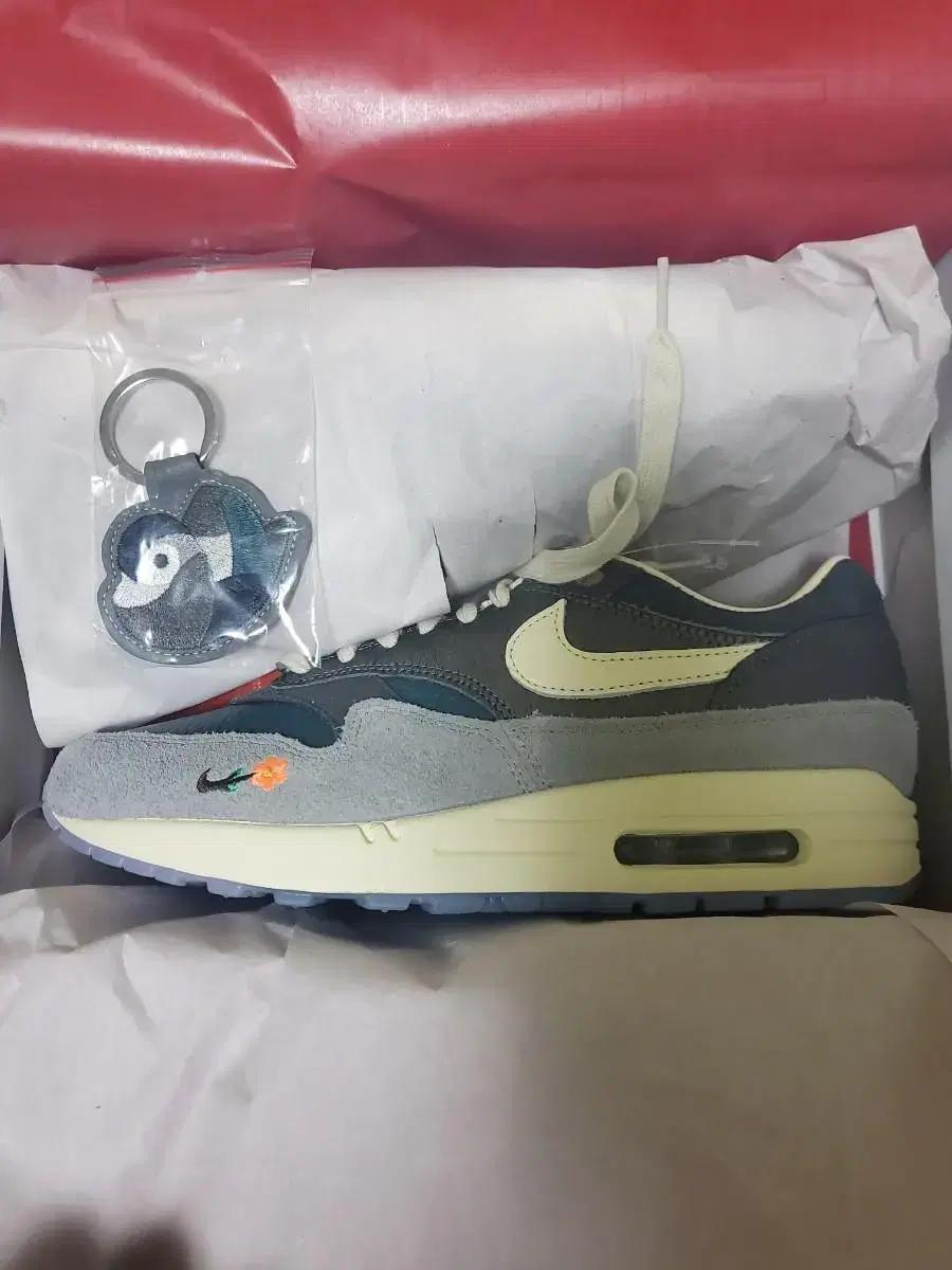 새상품.나이키 에어맥스1. 카시나원앙 그레이280