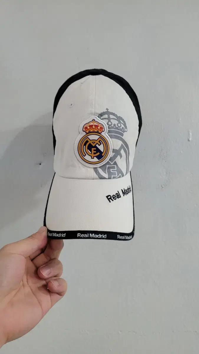 프리사이즈 레알마드리드마킹 디테일로고 블록코어 볼캡모자 F
