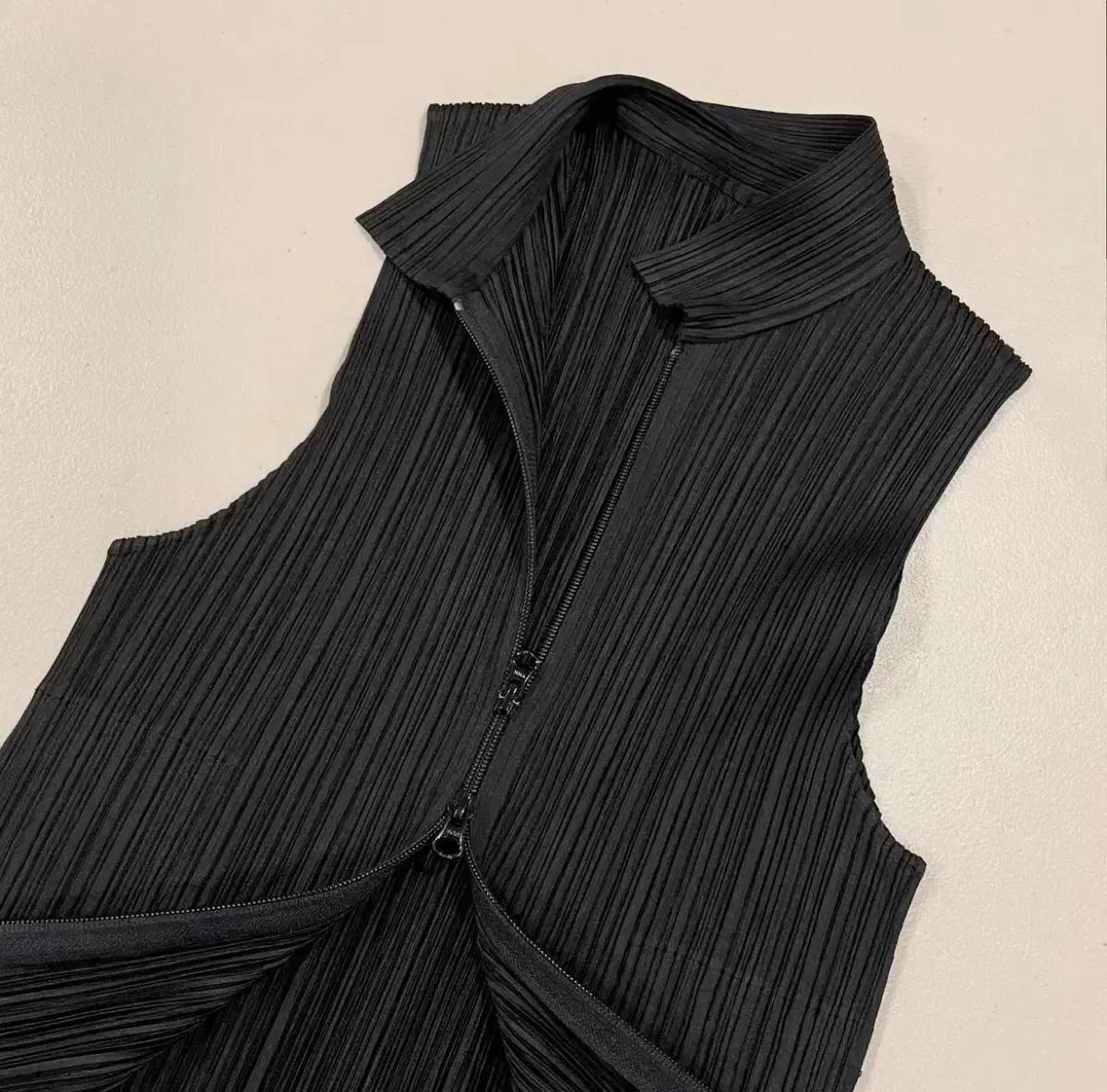 PLEATS PLEASE ISSEY MIYAKE 플리츠 플리즈 집업 탑