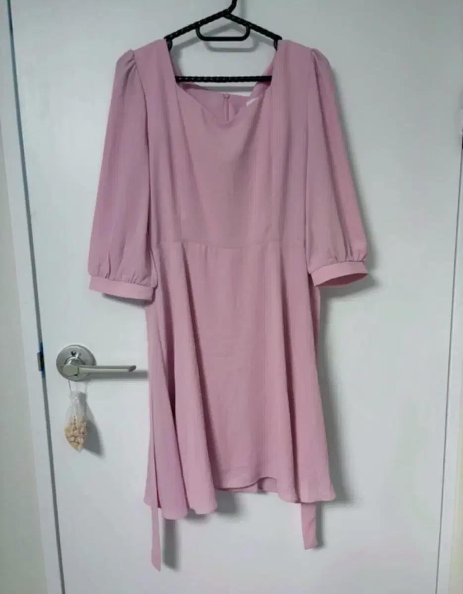 데일리 스퀘어넥 샤랄라 러플 리본 숄더 버프 미디원피스 핑크