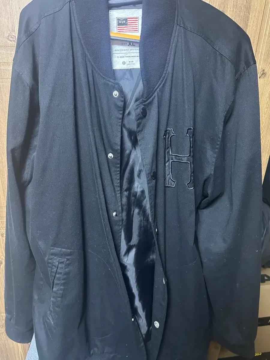허프 트레셔 스타디움 자켓 블랙 xl