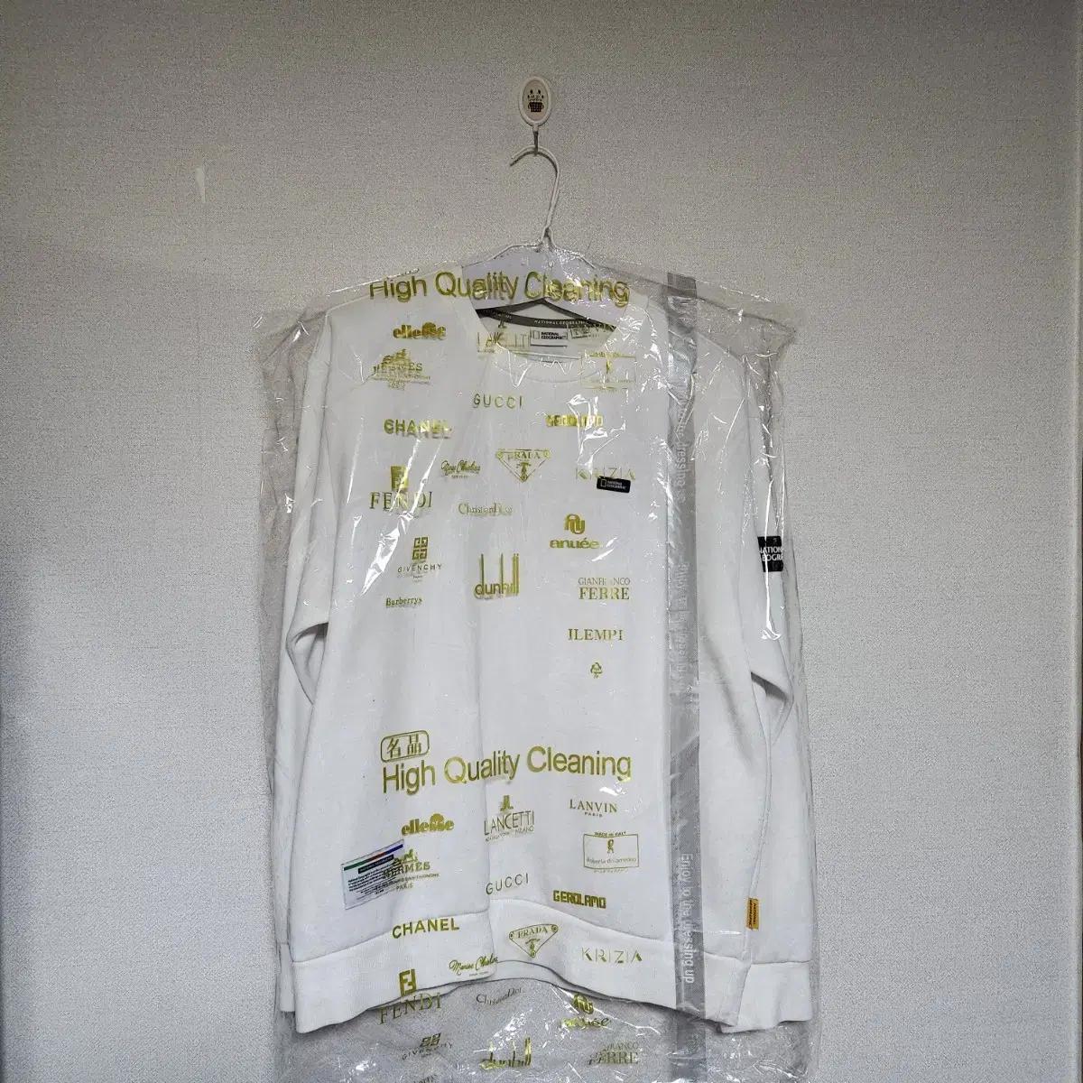 세탁완료 23년 내셔널지오그래픽 기모 맨투맨 105