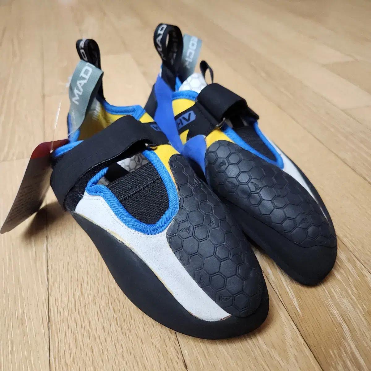 매드락 콤프 HV 클라이밍화 중급화 235 EUR37.5 새상품