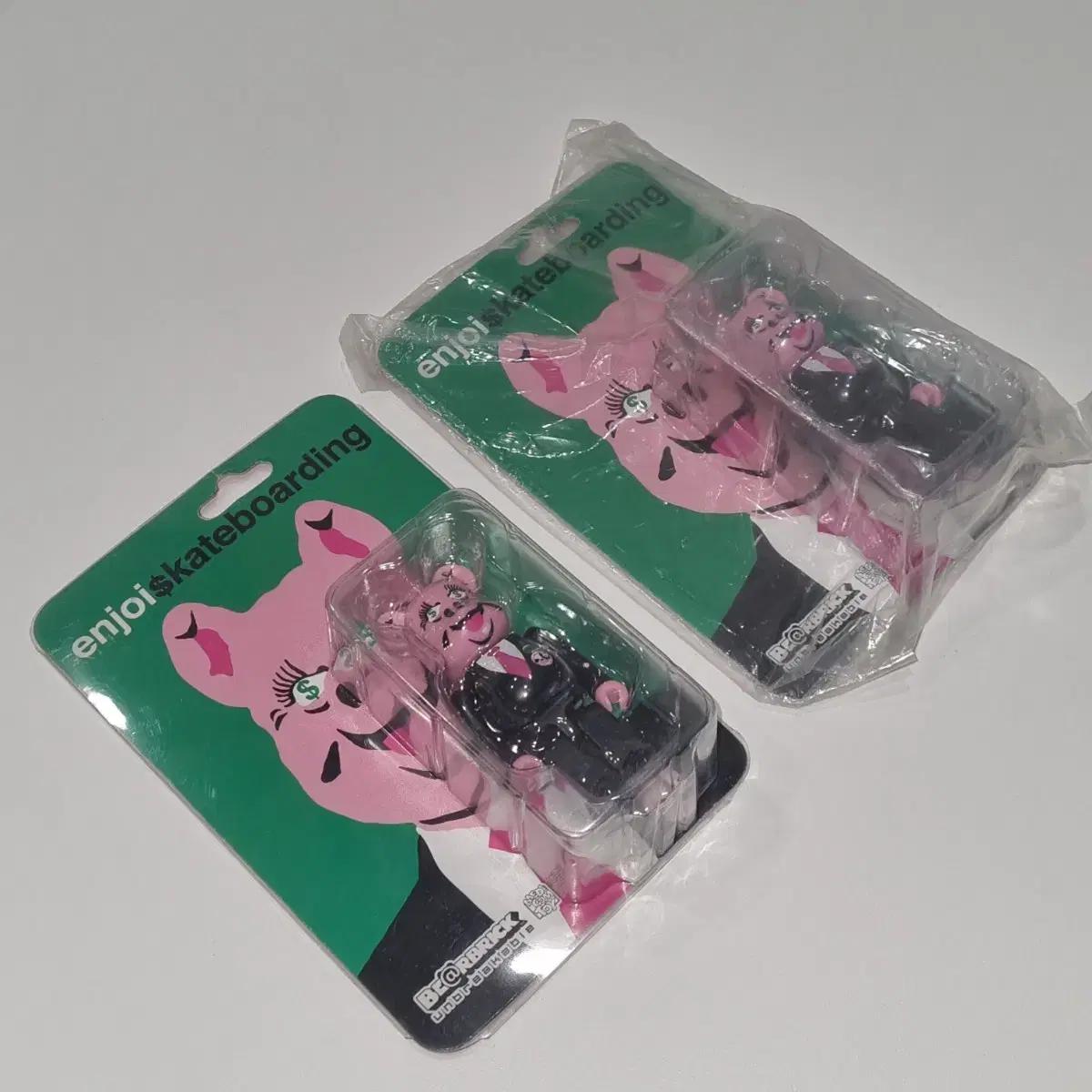 엔조이 스케이트보드 베어브릭(새상품) 2EA