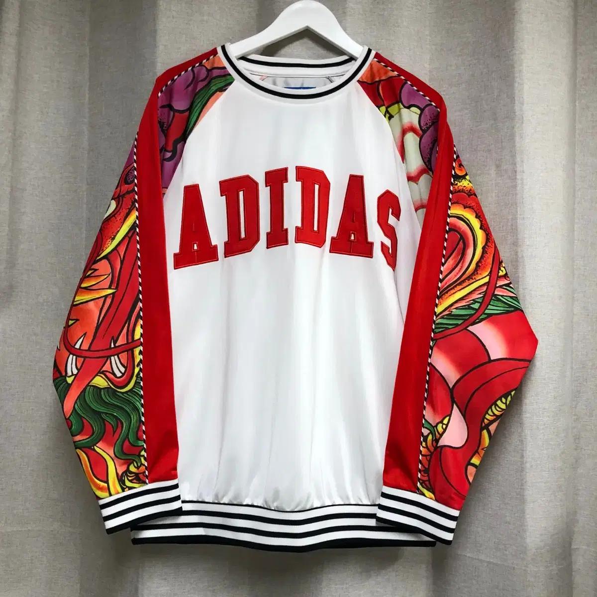 한정판 아디다스 x 리타 오라 콜라보 Dragon P 스웻셔츠 (100)