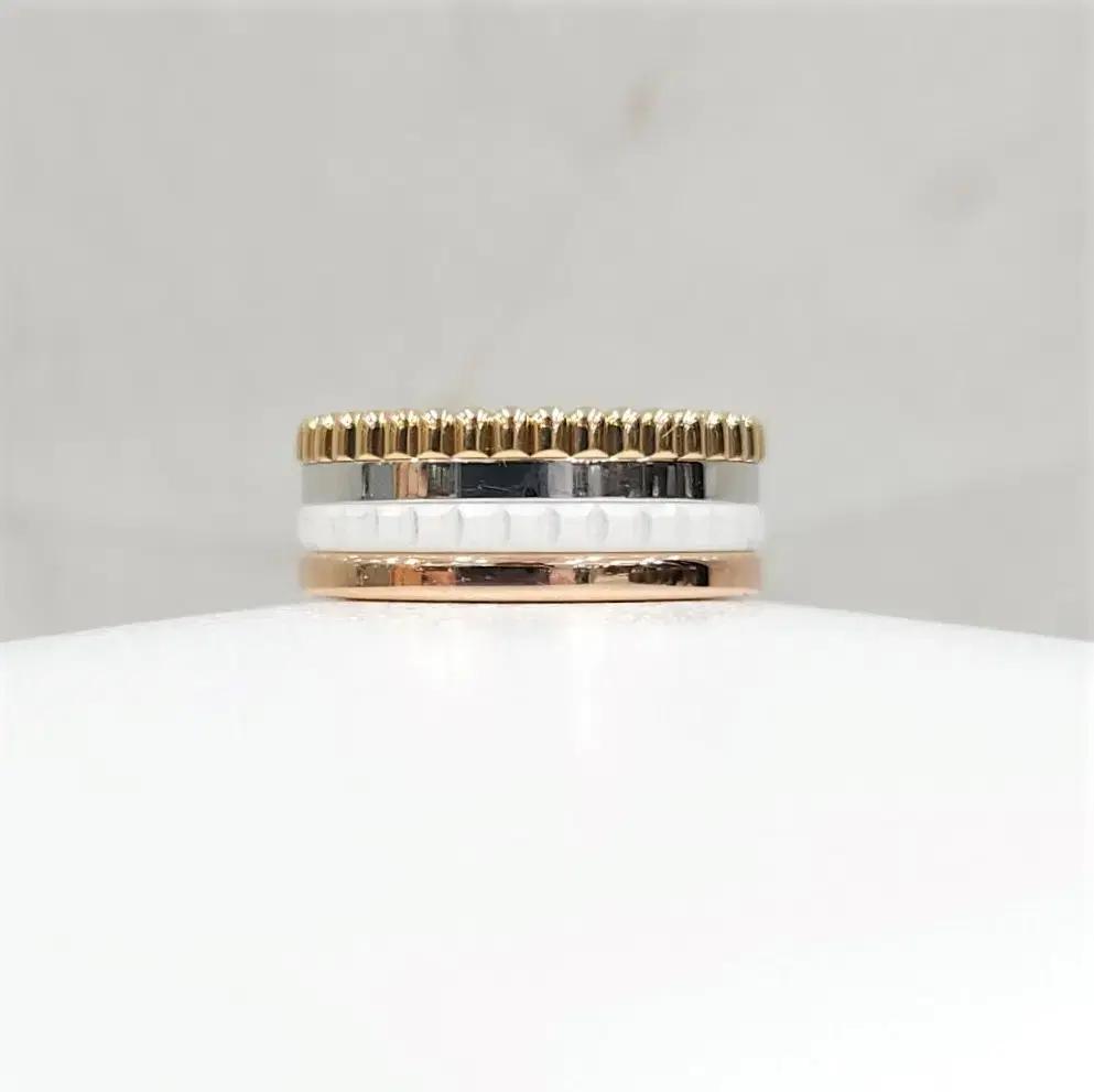 부쉐론 콰트로 화이트 에디션 스몰 링 46호