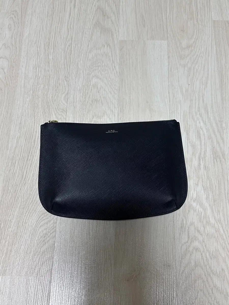 아페쎄 클러치(파우치) 사피아노 블랙