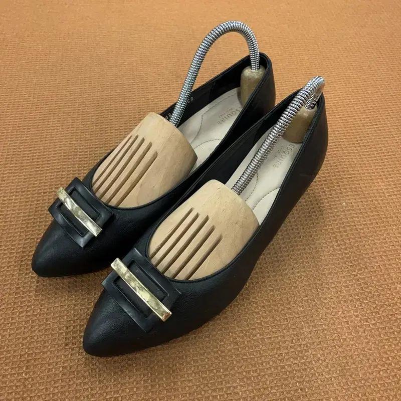 에스콰이어 금장 여성 펌프스 힐 240 G05323