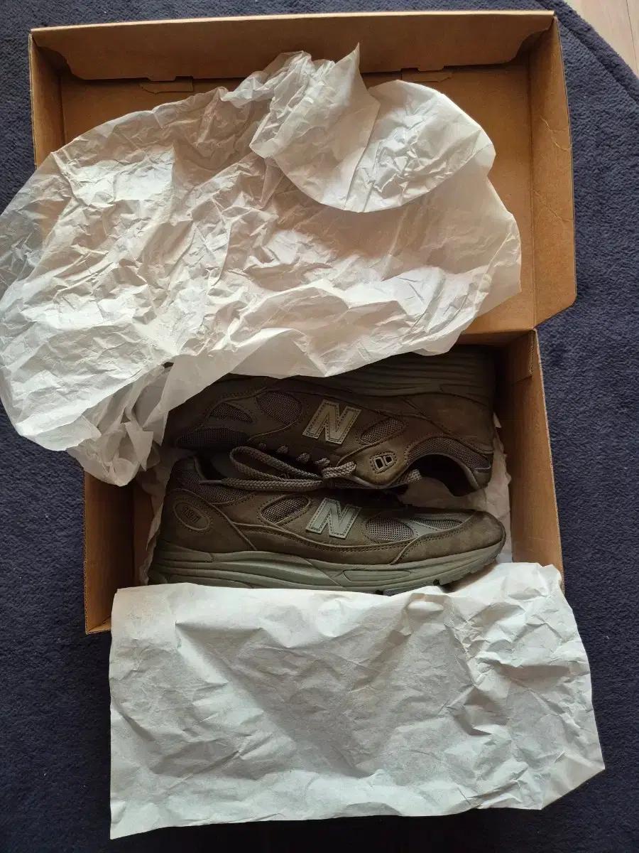 스톤 뉴발 991 올리브 그린 275