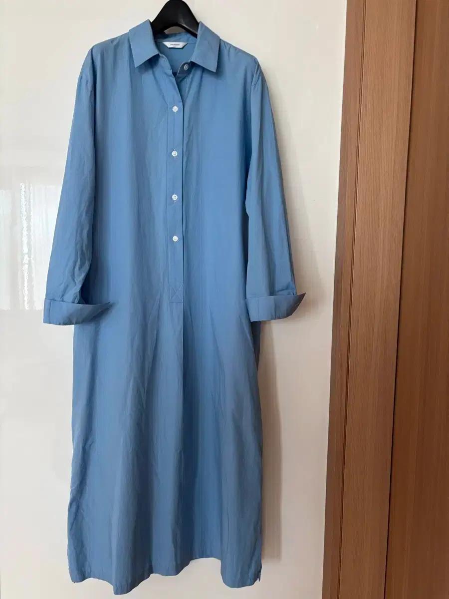 데일리룩 쇼핑몰 바스락 하늘색 롱 코튼 셔츠원피스 하객룩 타임마인