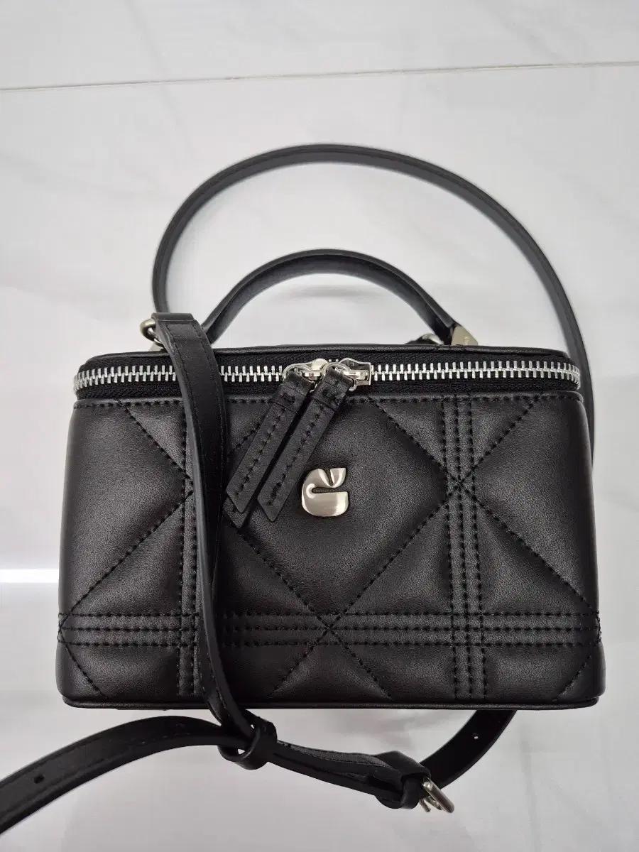 칼린 코스메틱백