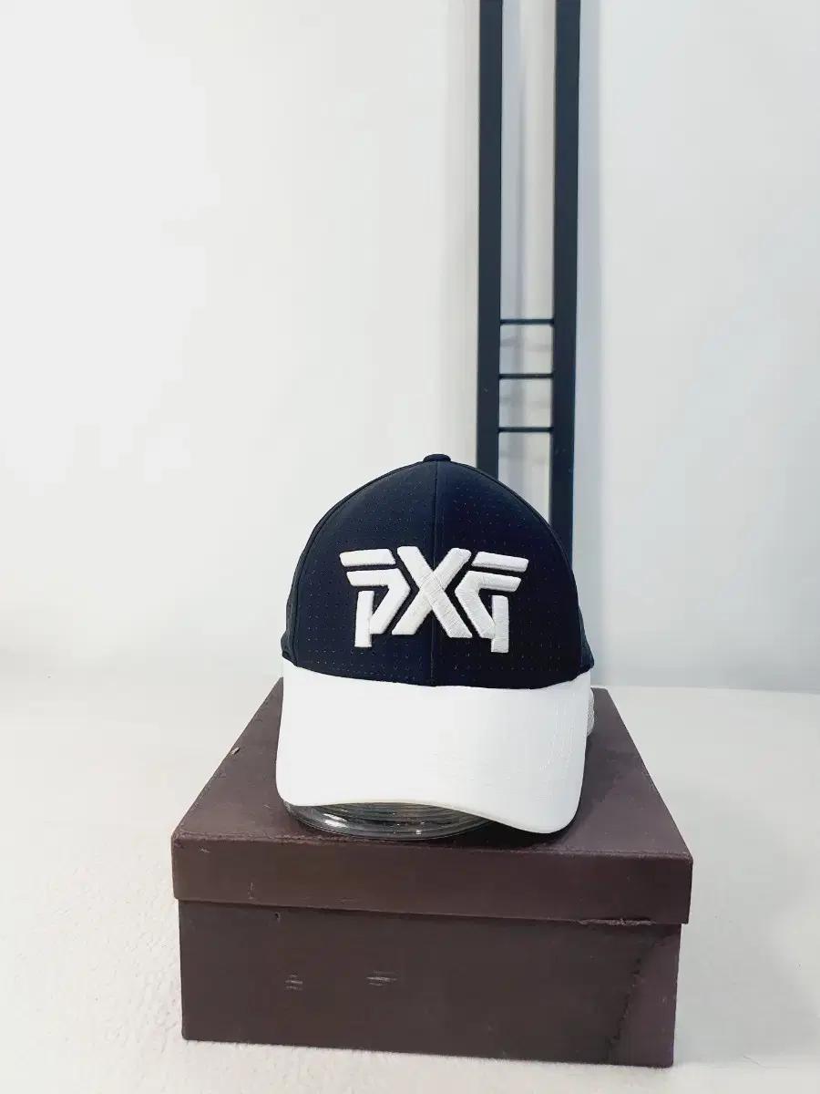 PXG 모자 블랙 화이트 s/M