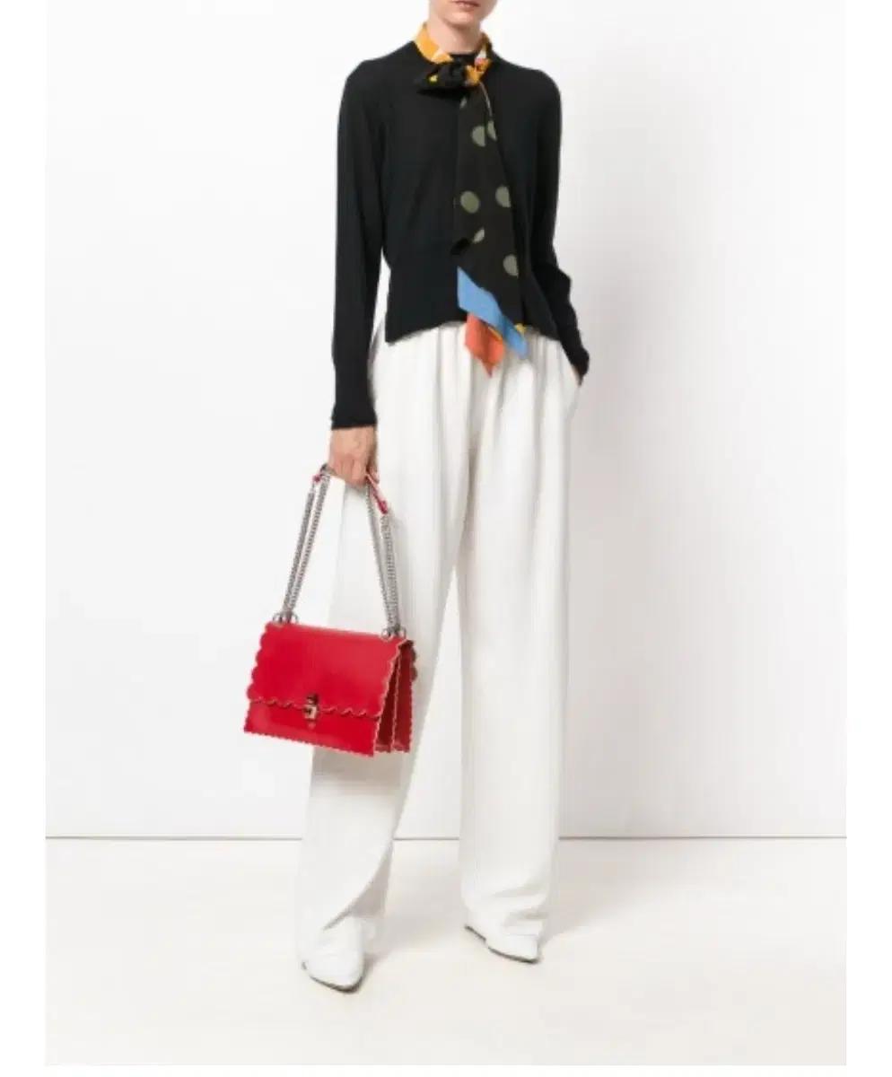 펜디 (Fendi) 칸아이 웨이브 숄더백