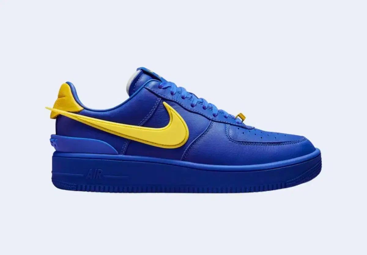 (판매글) 나이키x엠부쉬 에어포스 275사이즈