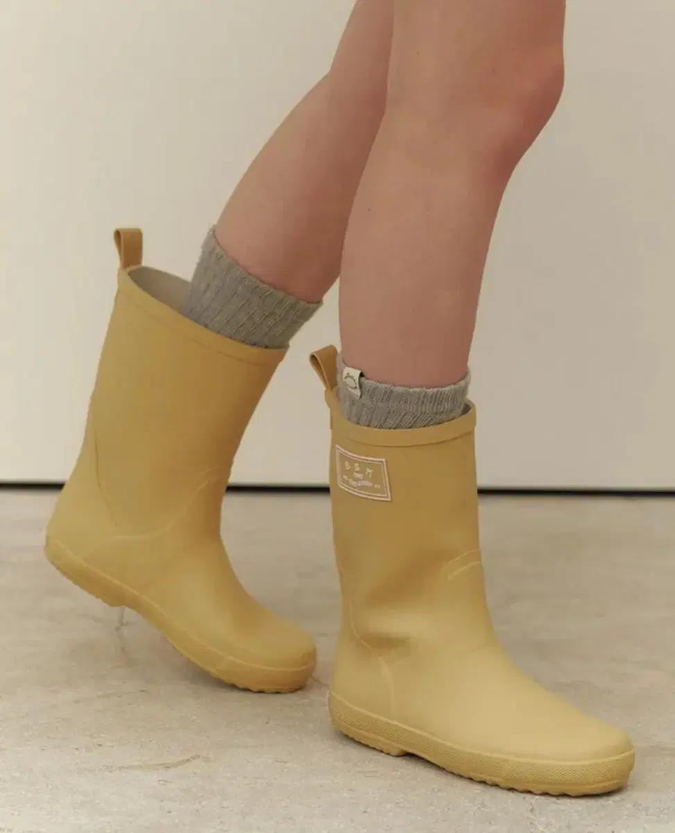 벤시몽 BSM RAIN BOOTS MID - HONEY BUTTER 24