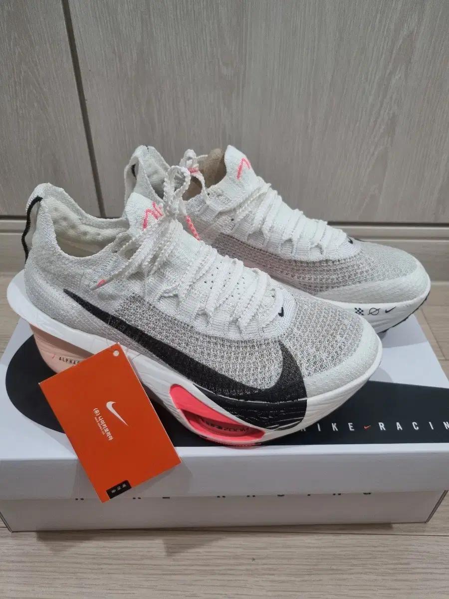 나이키 알파플라이 3 235mm 새상품