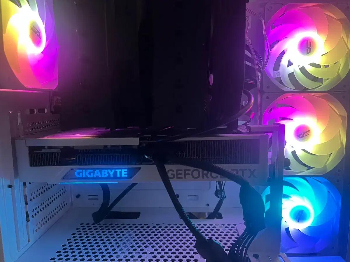 9800x3d 4070super 완본체 판매