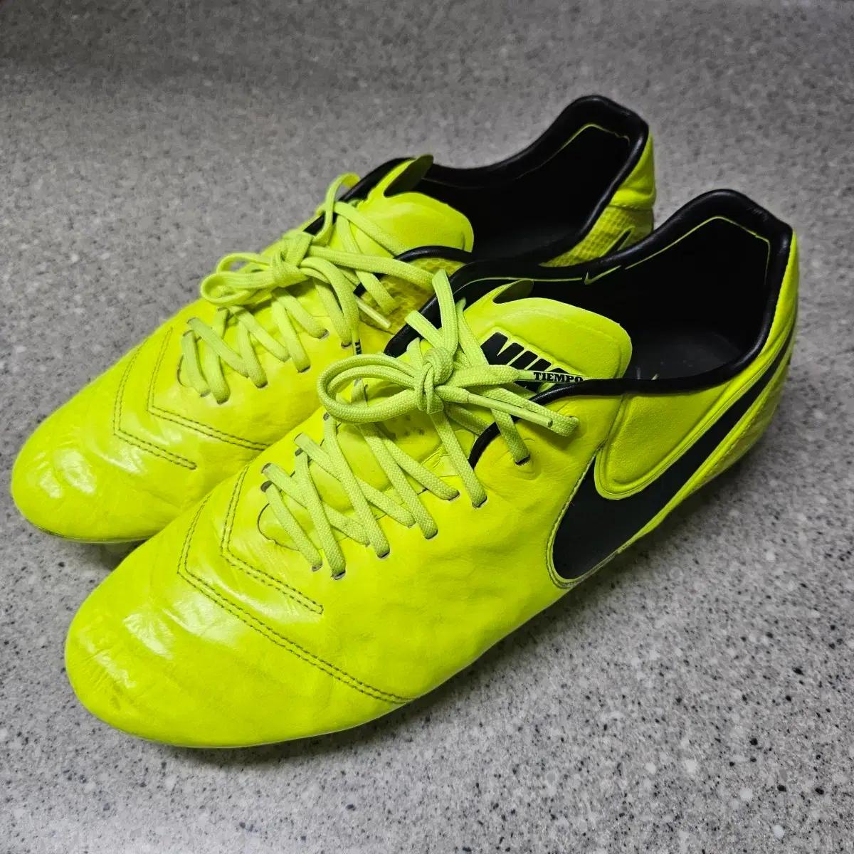 나이키 티엠포 레전드6 엘리트 FG