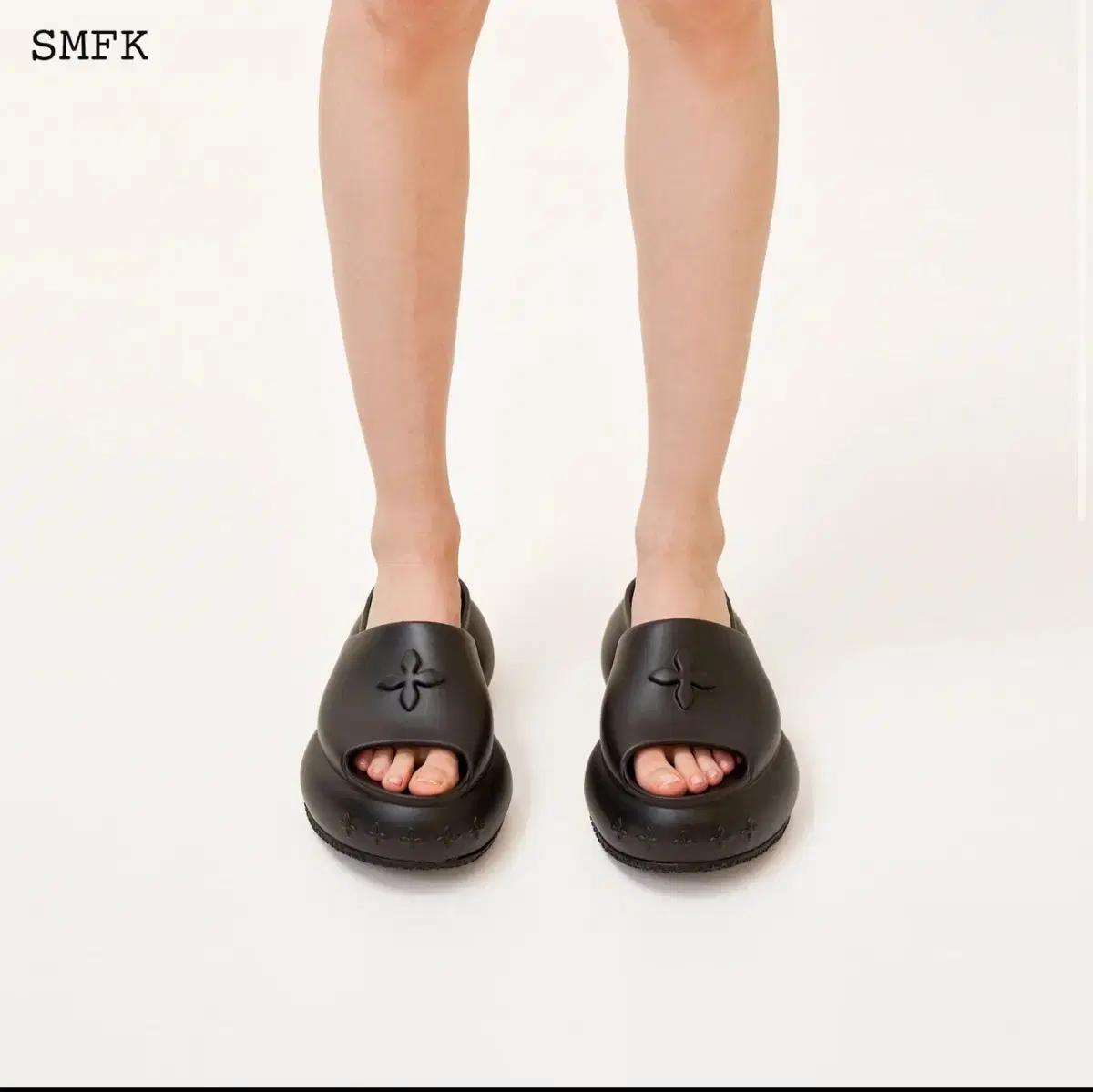 smfk 플랫폼 범퍼 샌들 블랙 슬리퍼 통굽 compass wave