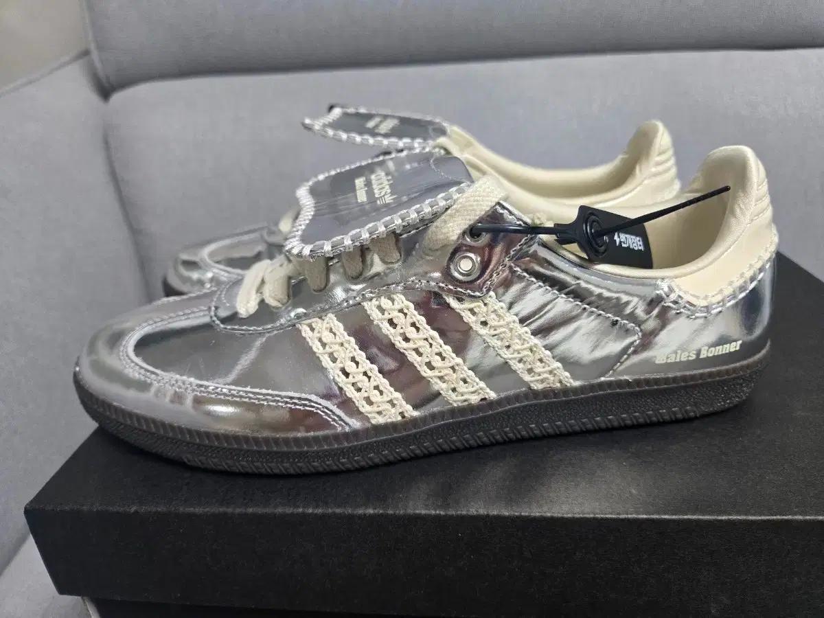 아디다스 x 웨일스 보너 삼바 실버 메탈릭 275