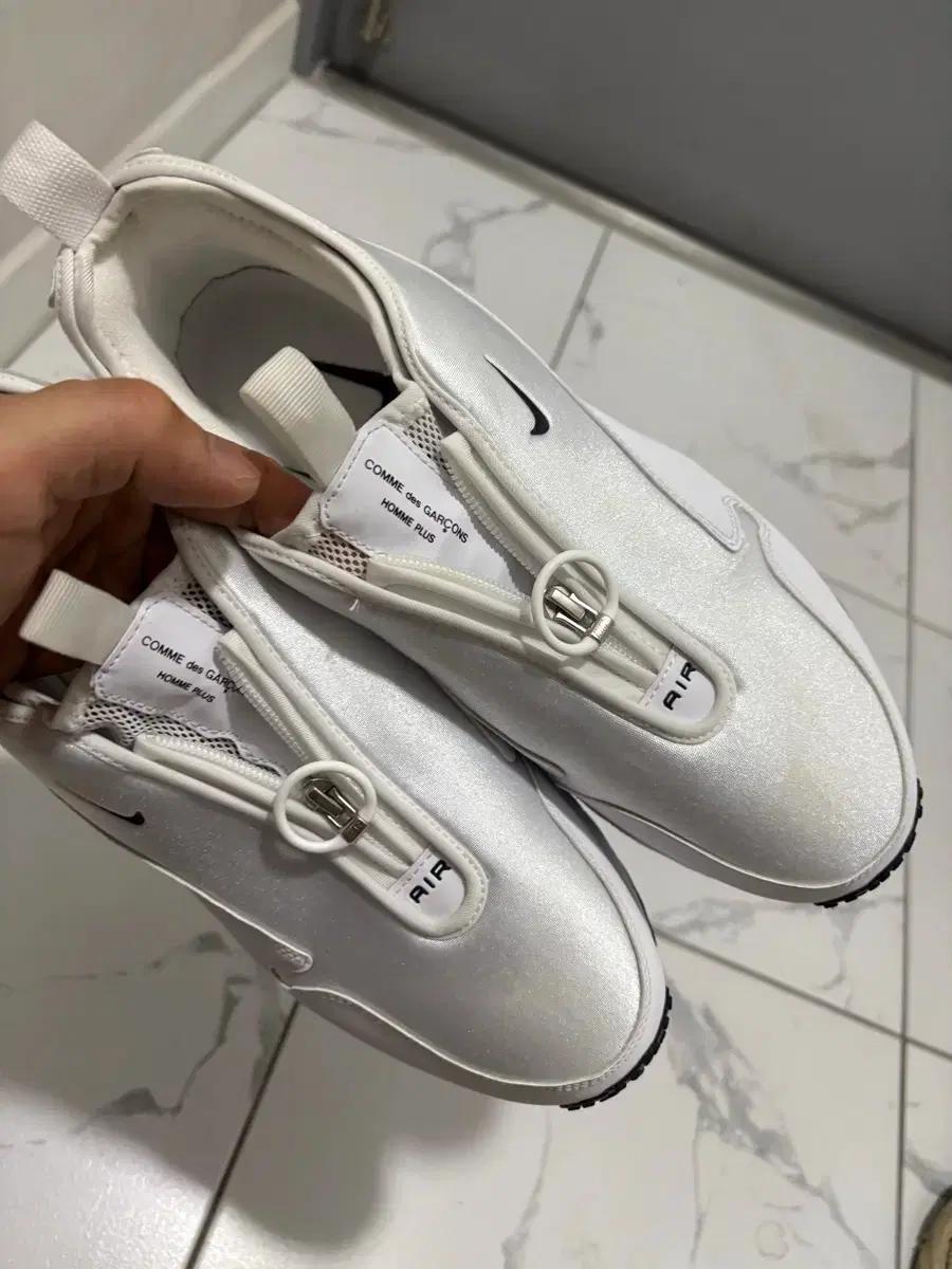 나이키 꼼데가르송 나이키 꼼데 에어 맥스 선더 SP