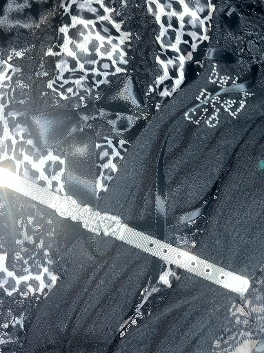 베이비메탈클럽 레오파드 리본백 갸루 팔찌 핸드워머 블랙 베메클