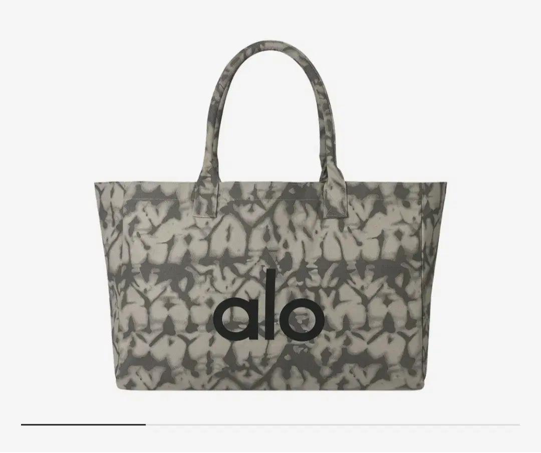 알로 타이다이 토트백 Alo Yoga Iconic Shopper Tote