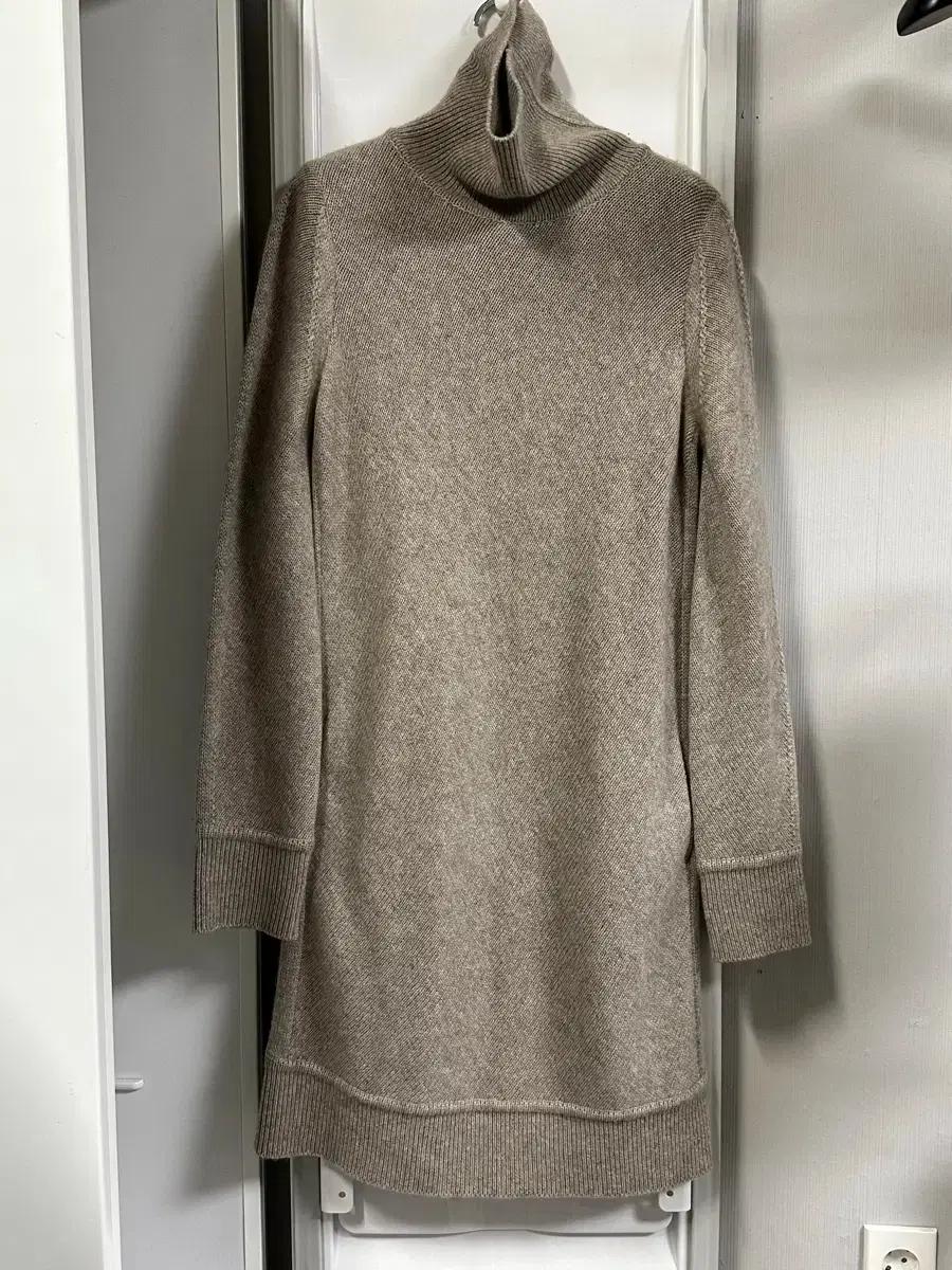 로로피아나 캐시미어 원피스