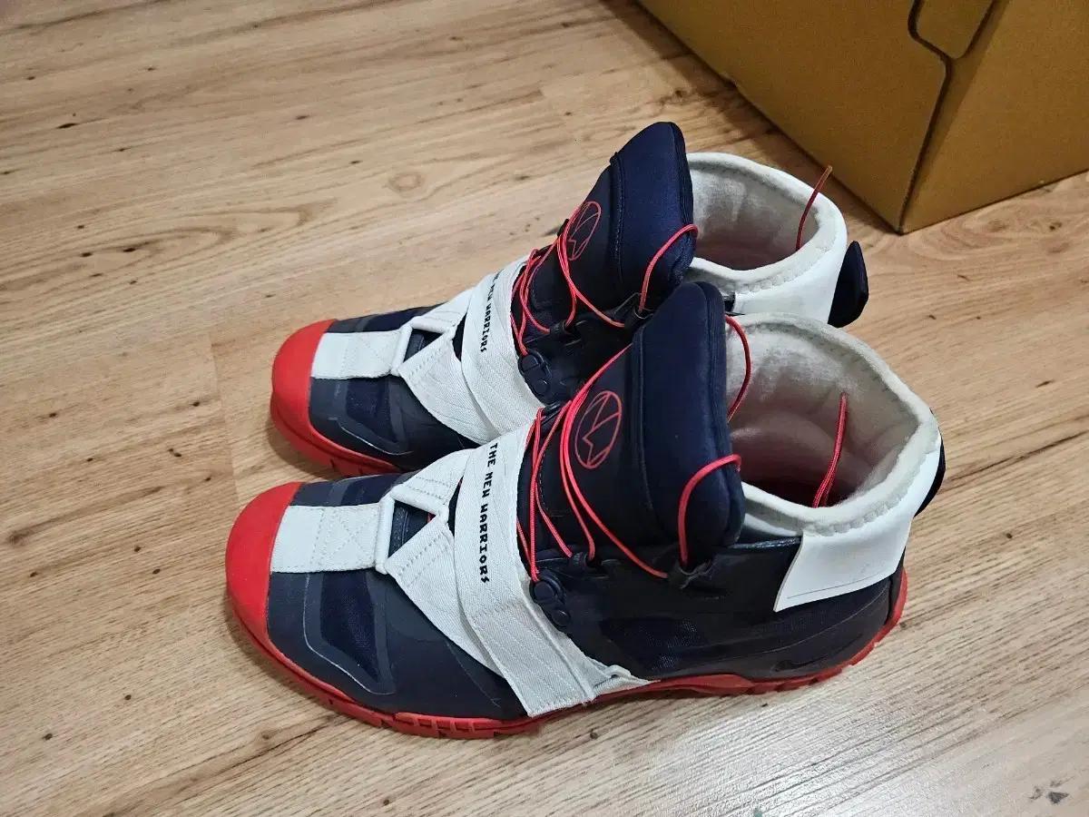 나이키 X 언더커버 SFB 마운틴 옵시디언 265사이즈