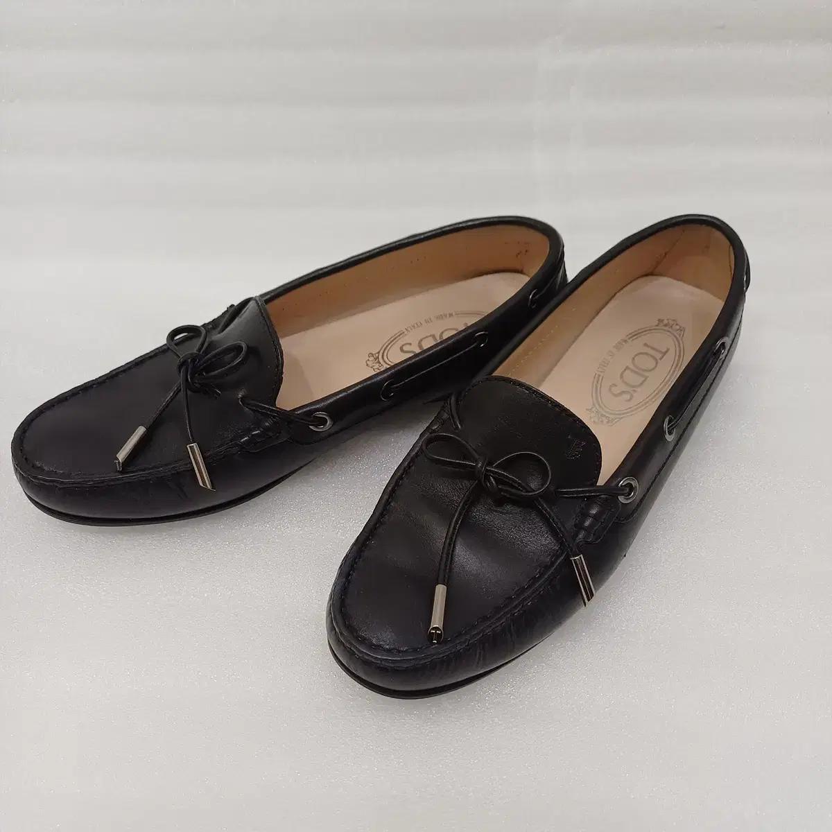 토즈 시티 고미노 리본 드라이빙 슈즈 로퍼 여성 37 블랙 사랑봉봉