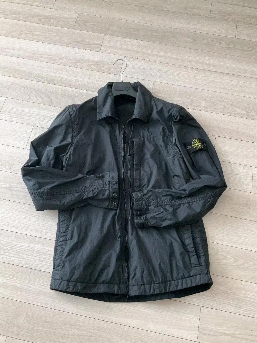 스톤아일랜드 크링클랩스 리나일론 오버셔츠 블랙 M