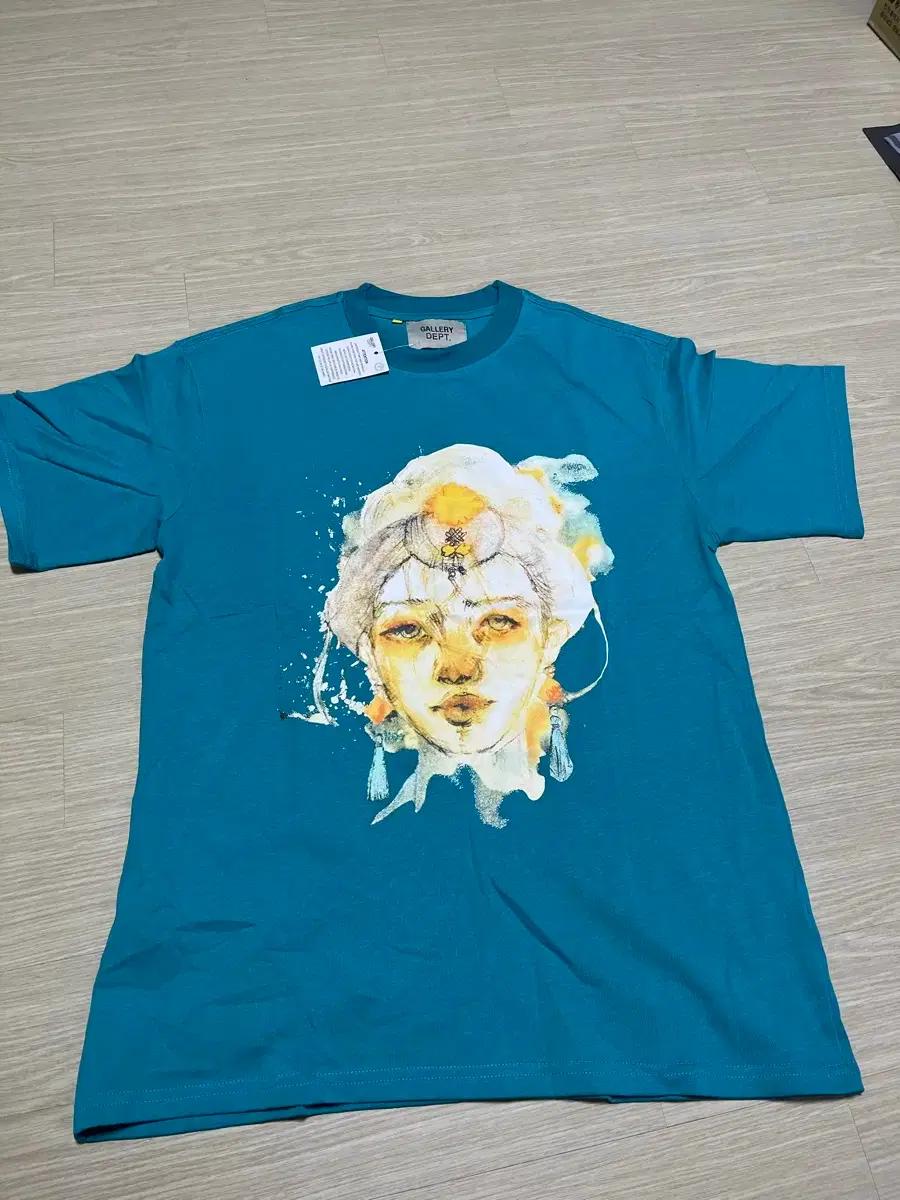 갤러리 디파트먼트 반팔티