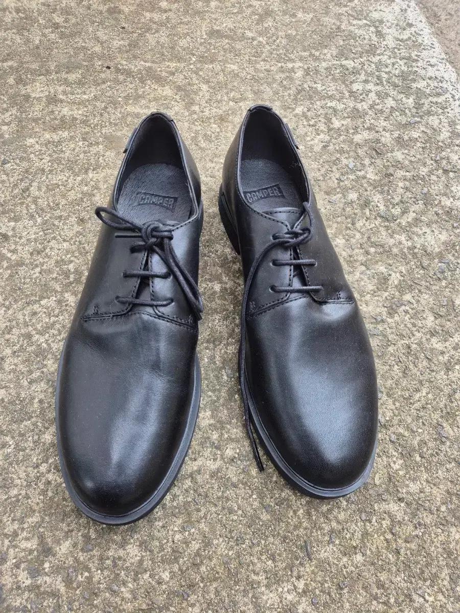 캠퍼 여성 더비슈즈 블랙 39 미사용 제품