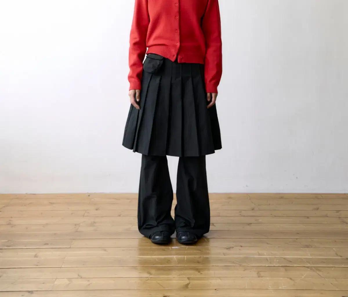 더콜디스트모먼트 레이어드 치마바지